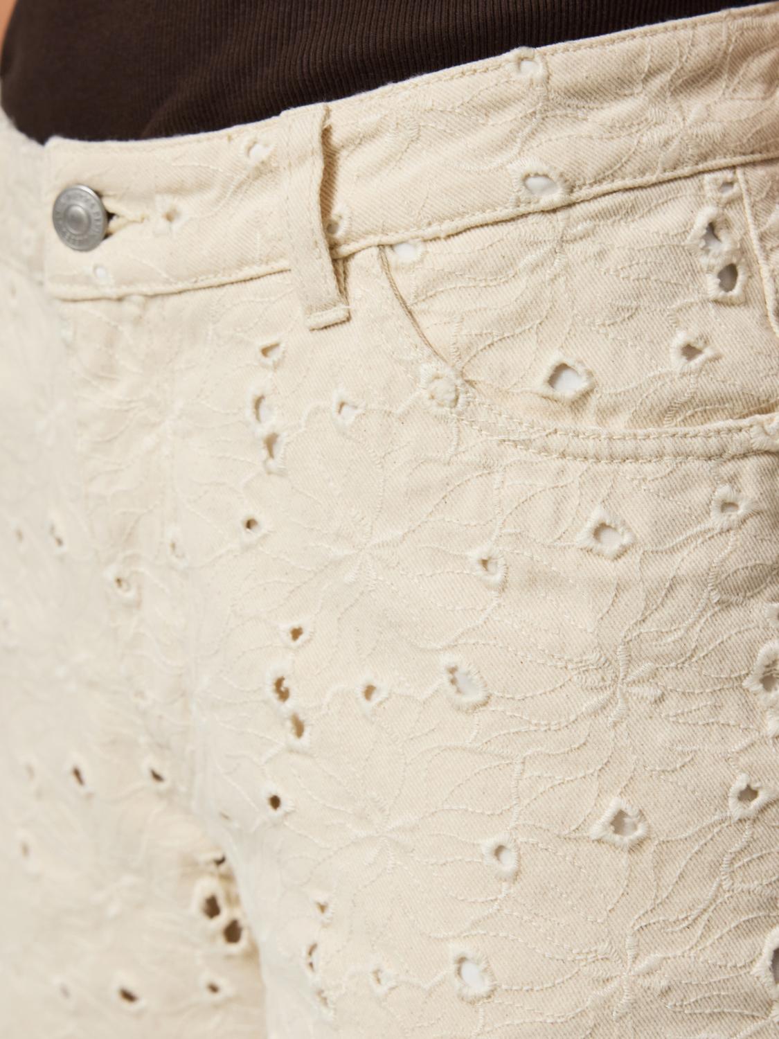 model_shot-detail